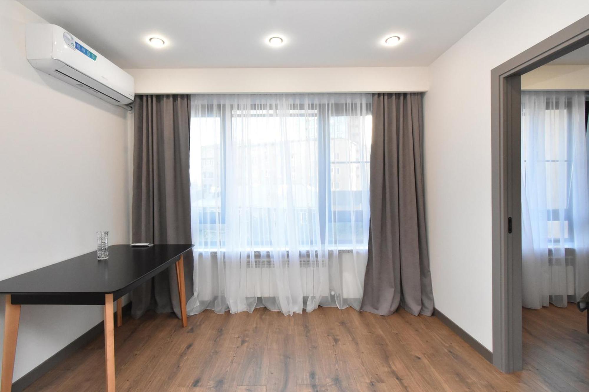 Beautiful Apartment Near The Republic Square 예레반 외부 사진