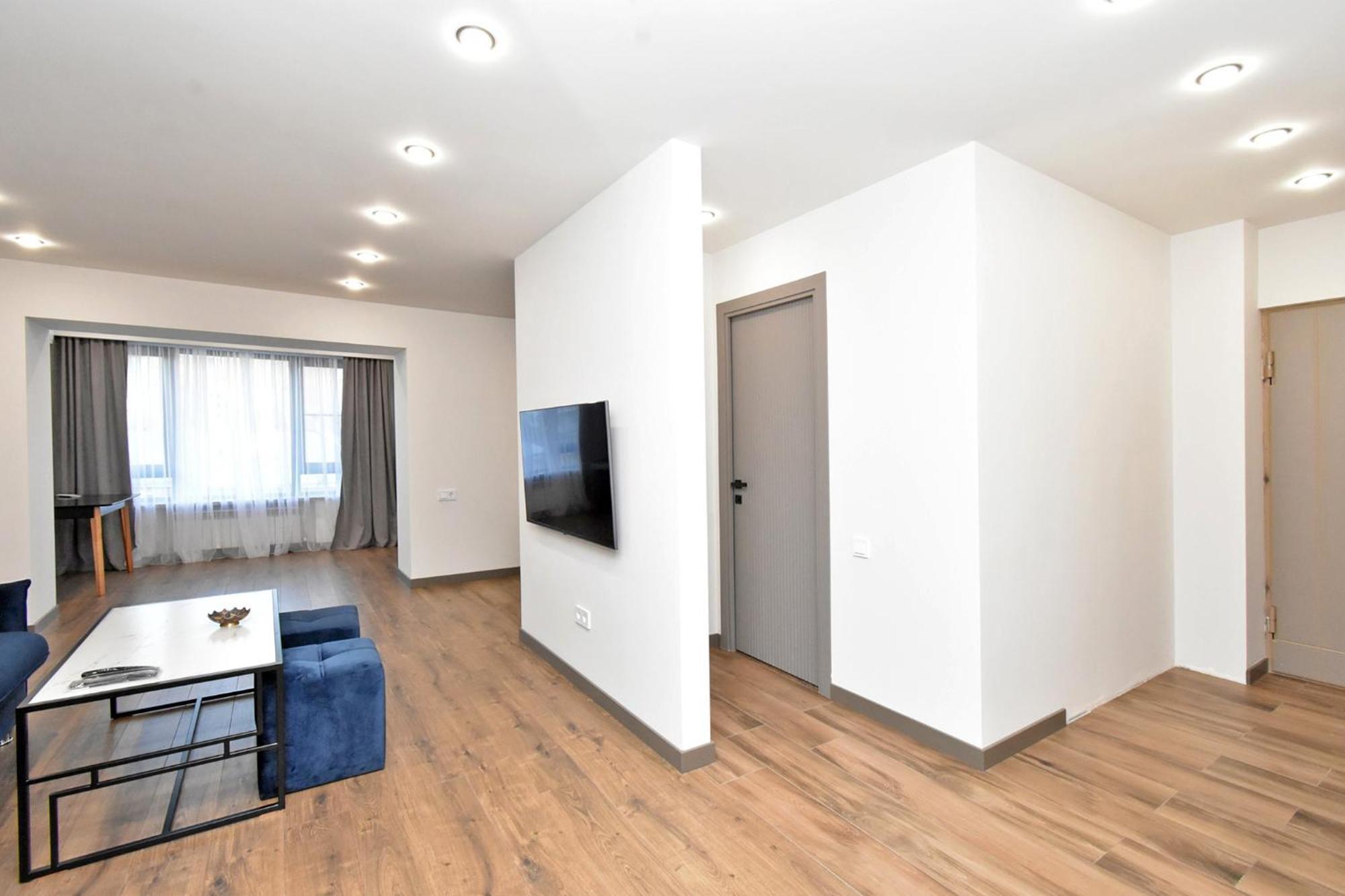 Beautiful Apartment Near The Republic Square 예레반 외부 사진